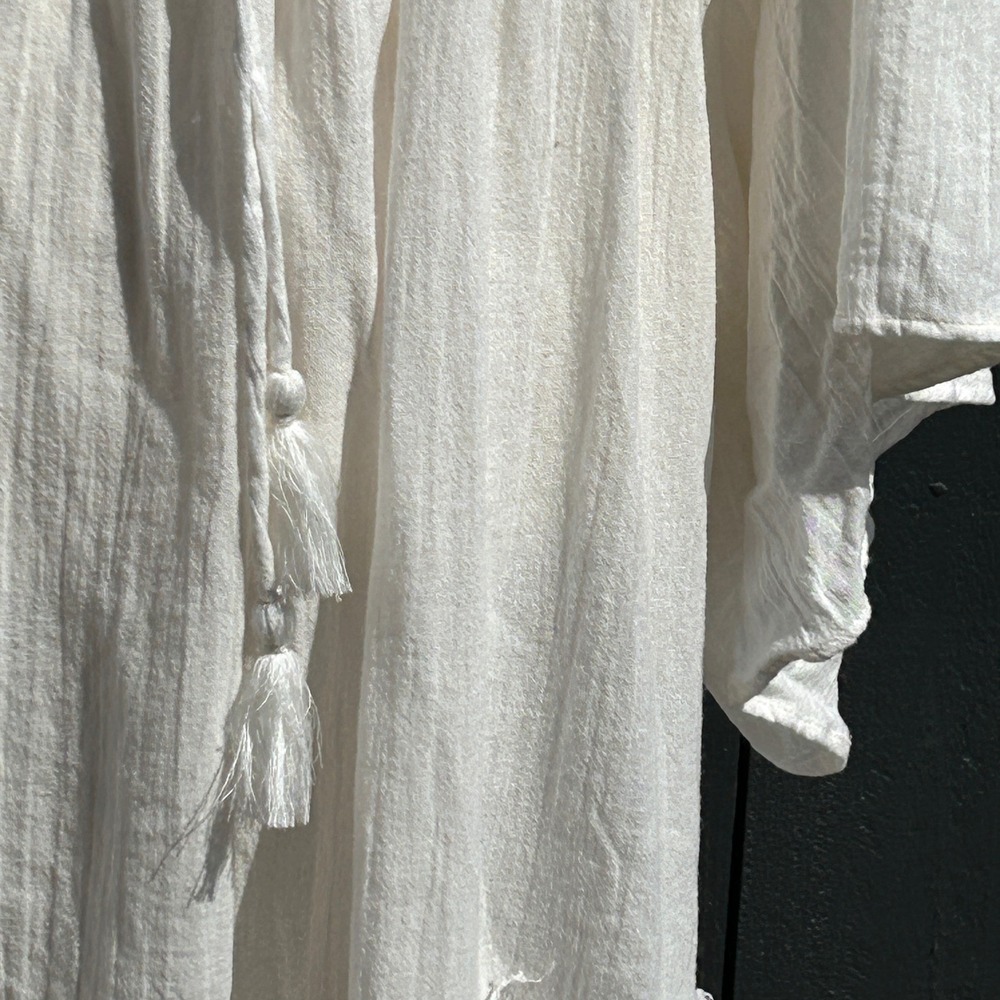 Free People Giving Us Sass Boho Crochet Dress M Cottage Oversize Mini Romantic - Picture 9 of 11
